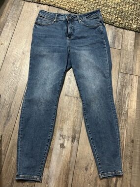 Judy Blue Classic Medium Blue Skinny fit Jeans